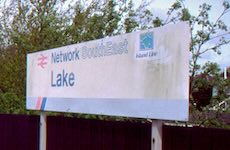 Island line logo sign