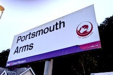 Tarka line logo sign