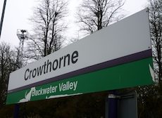 Crowthorne station sign