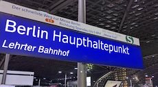 Berlin Haupthaltepunkt Lehrter Bahnhof station sign