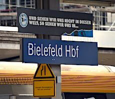 Bielefeld station sign