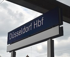 Düsseldorf Hauptbahnhof station sign