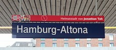 Hamburg-Altona station sign
