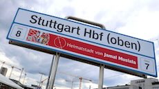 Stuttgart Hauptbahnhof station sign