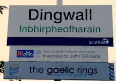 Dingwall station sign