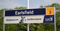 Earlsfield station sign