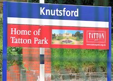 Knutsford station sign