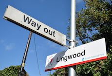 Lingwood station sign