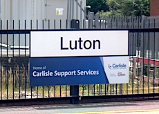 Luton station sign