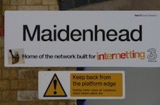 Maidenhead station sign