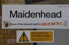 Maidenhead station sign
